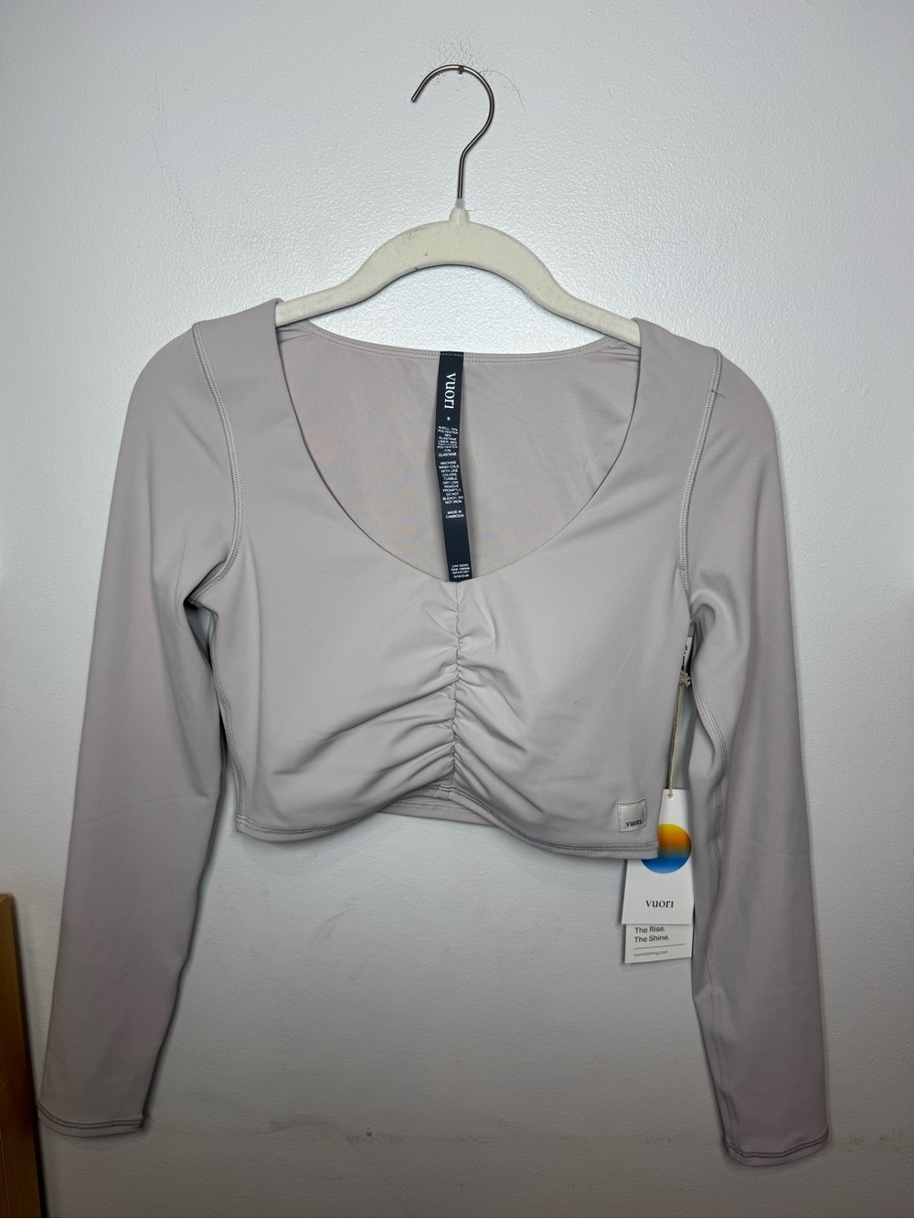NWT Vuori Long Sleeve Ruched Bra- Color Suede